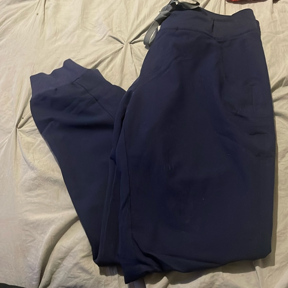 Figs women’s Zamora small tall navy scrub pants